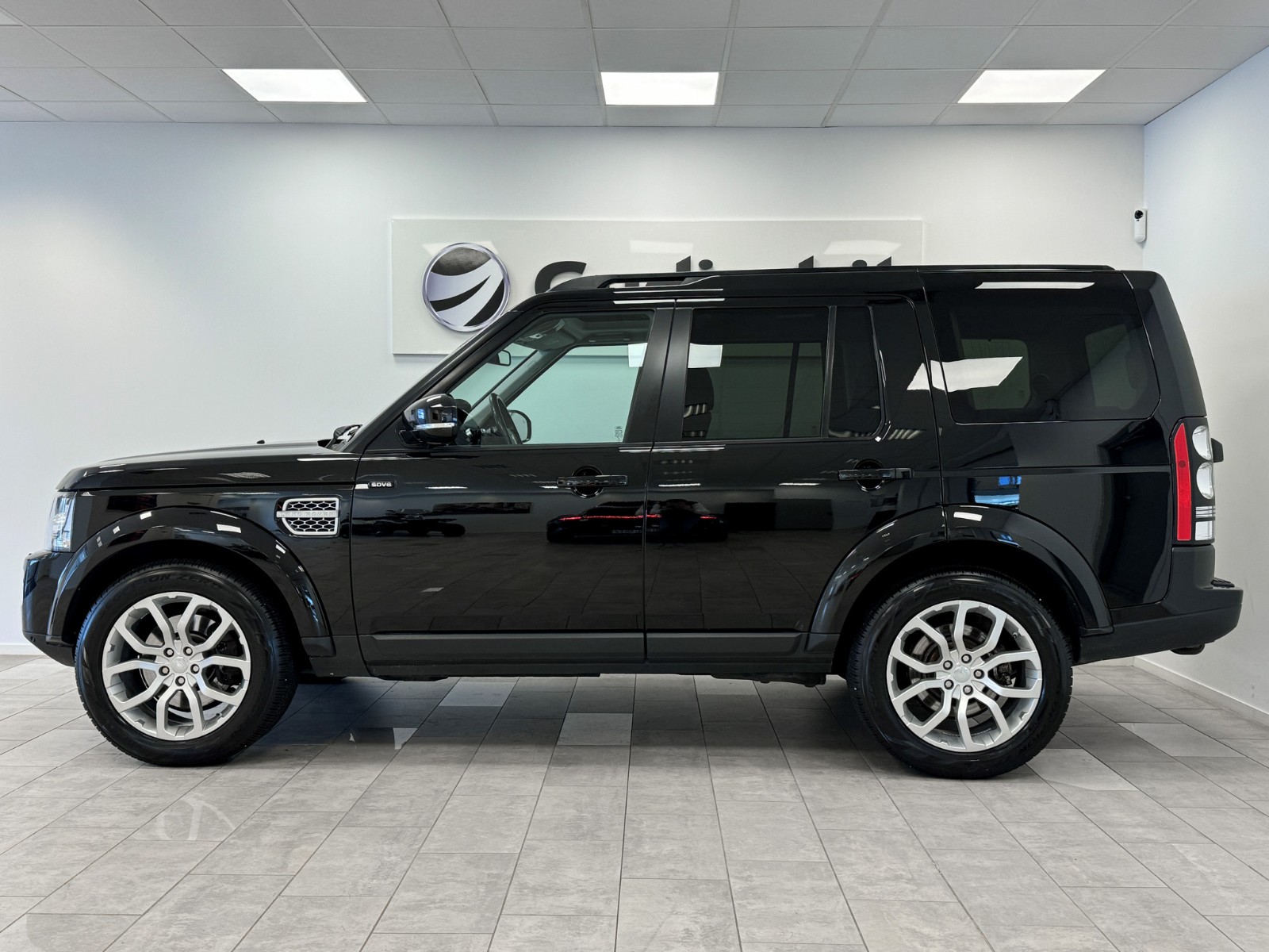 Hovedbilde av Land Rover Discovery 2016