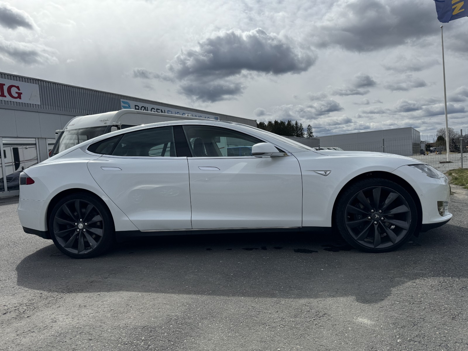 Hovedbilde av Tesla Model S 2015