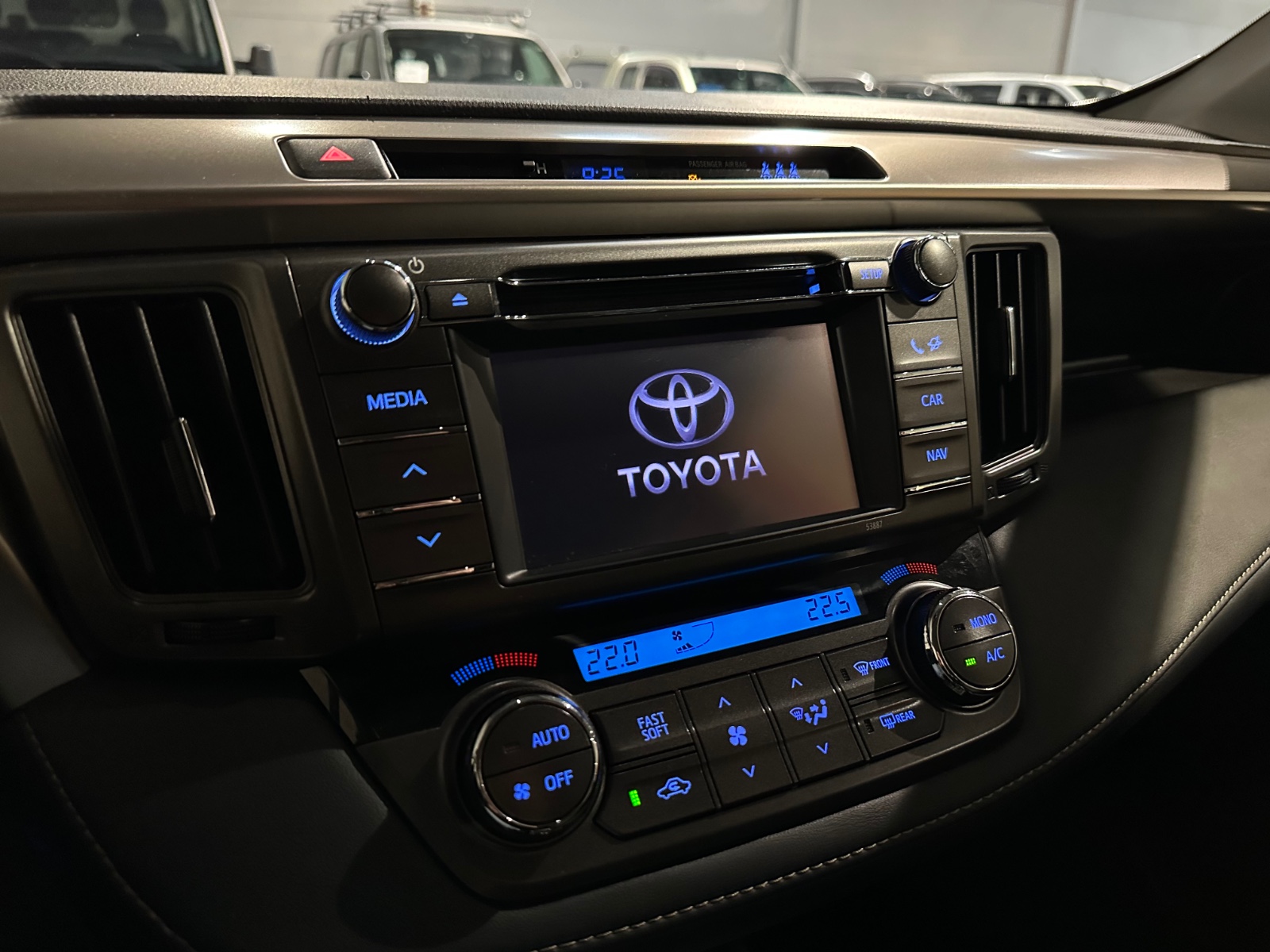 Hovedbilde av Toyota RAV4 2014
