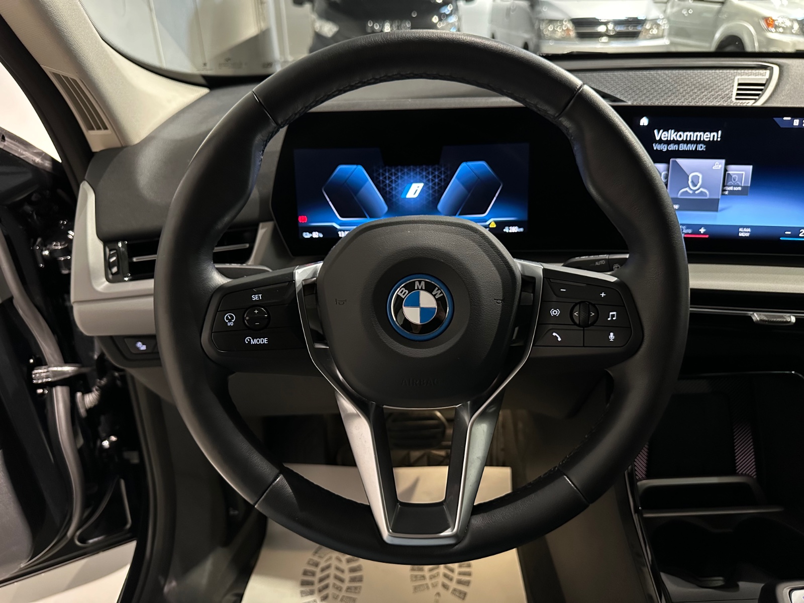 Hovedbilde av BMW iX1 2023