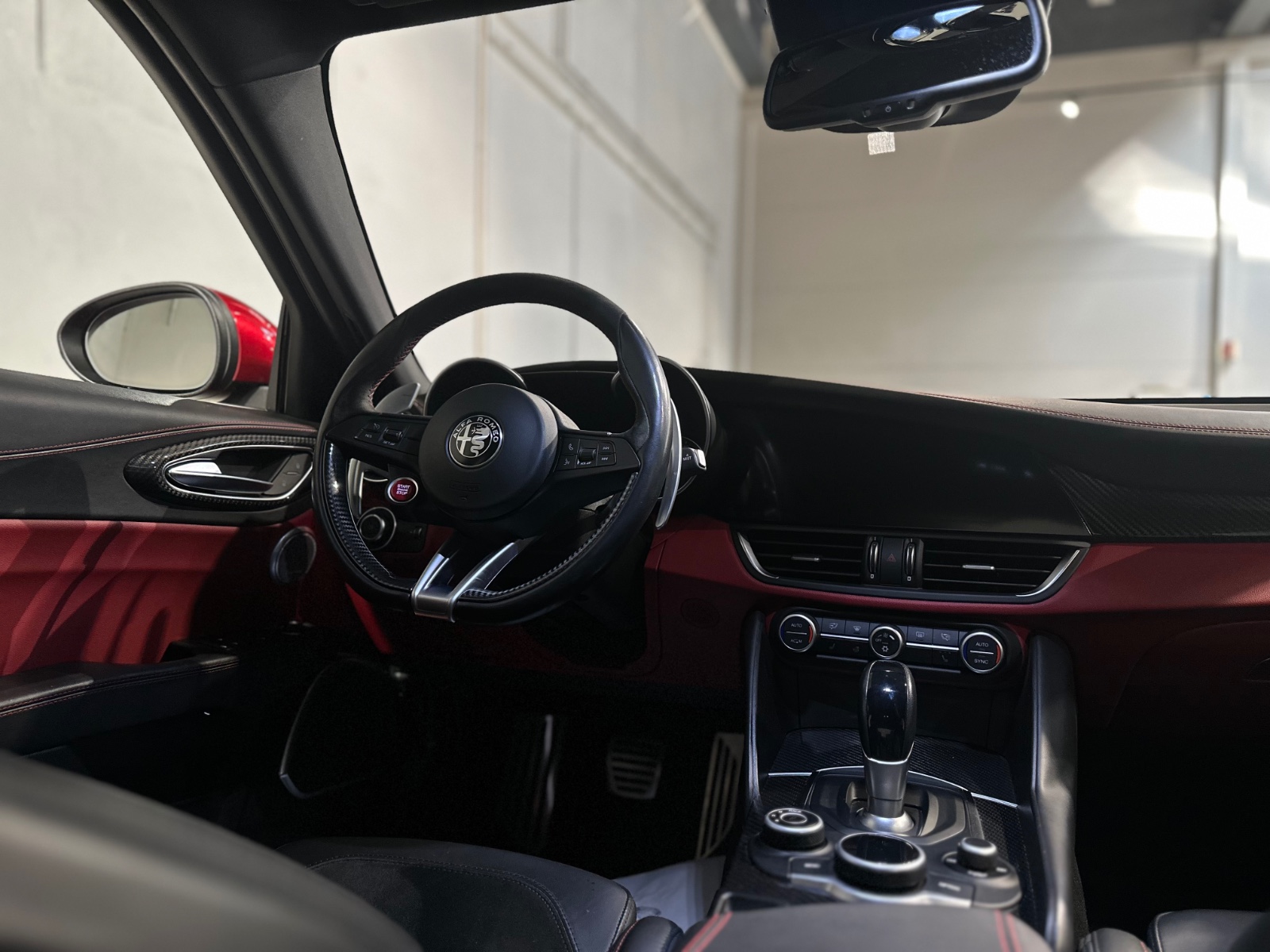 Hovedbilde av Alfa Romeo Giulia Quadrifoglio 2017