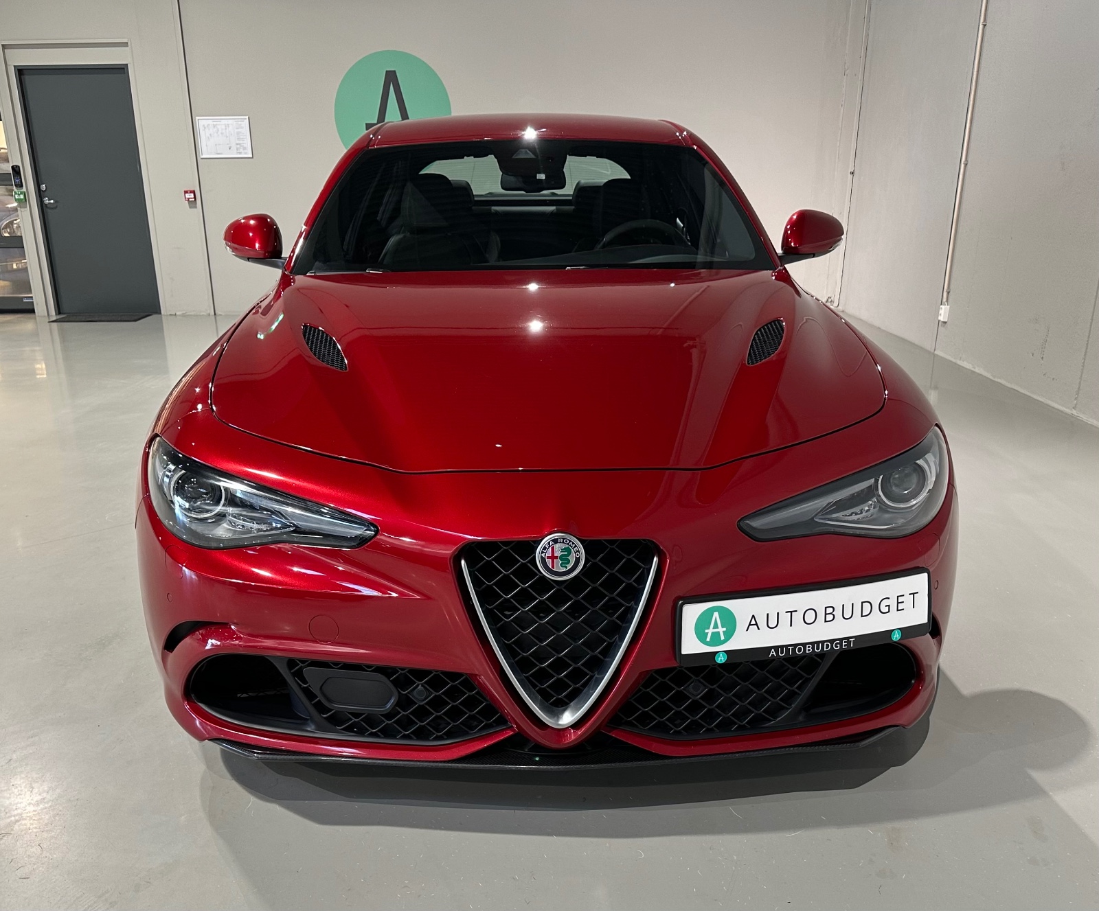 Hovedbilde av Alfa Romeo Giulia Quadrifoglio 2017