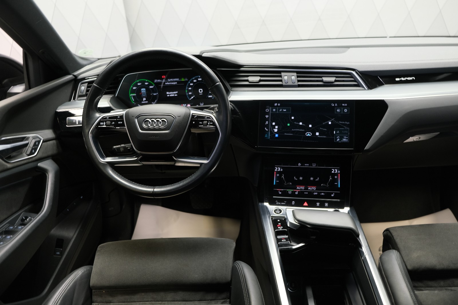 Hovedbilde av Audi e-tron 2021