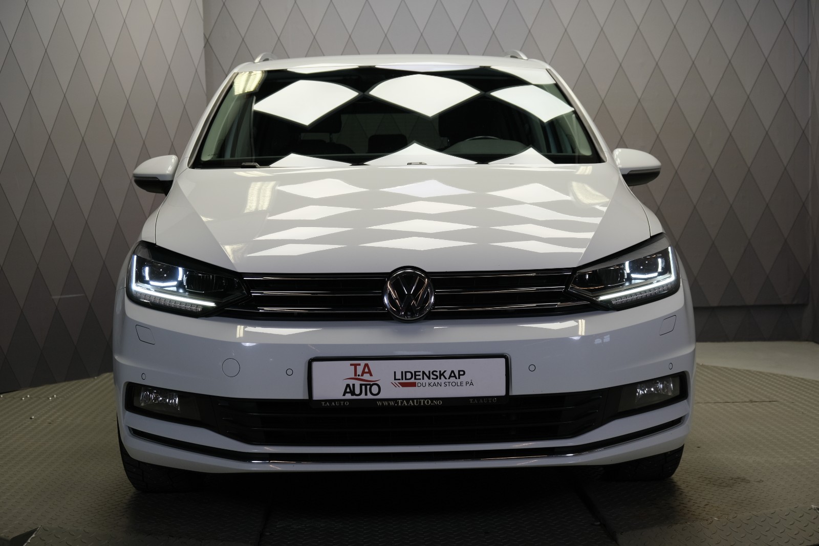 Hovedbilde av Volkswagen Touran 2020