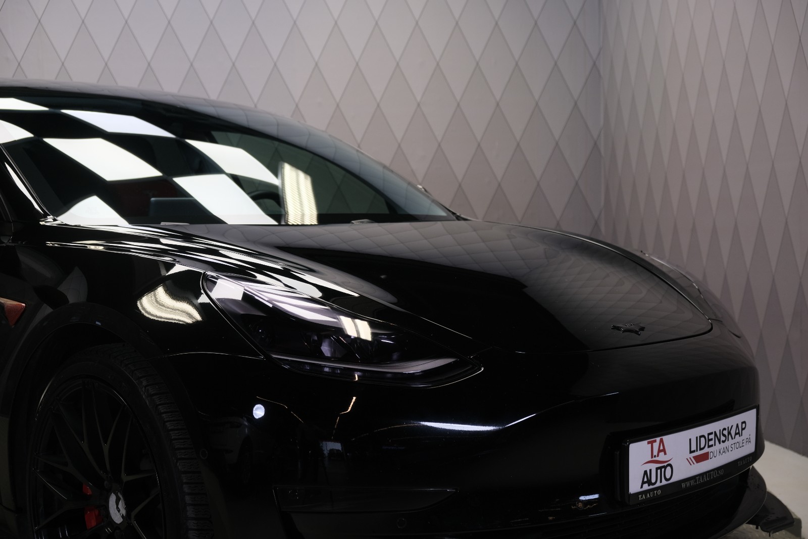 Hovedbilde av Tesla Model 3 2021