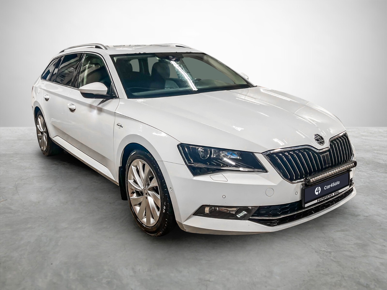 Bilde av Skoda Superb 2017 180hk L&amp;K / Skinn / Canton / Krok / ACC / R.Kam/ P.Varm