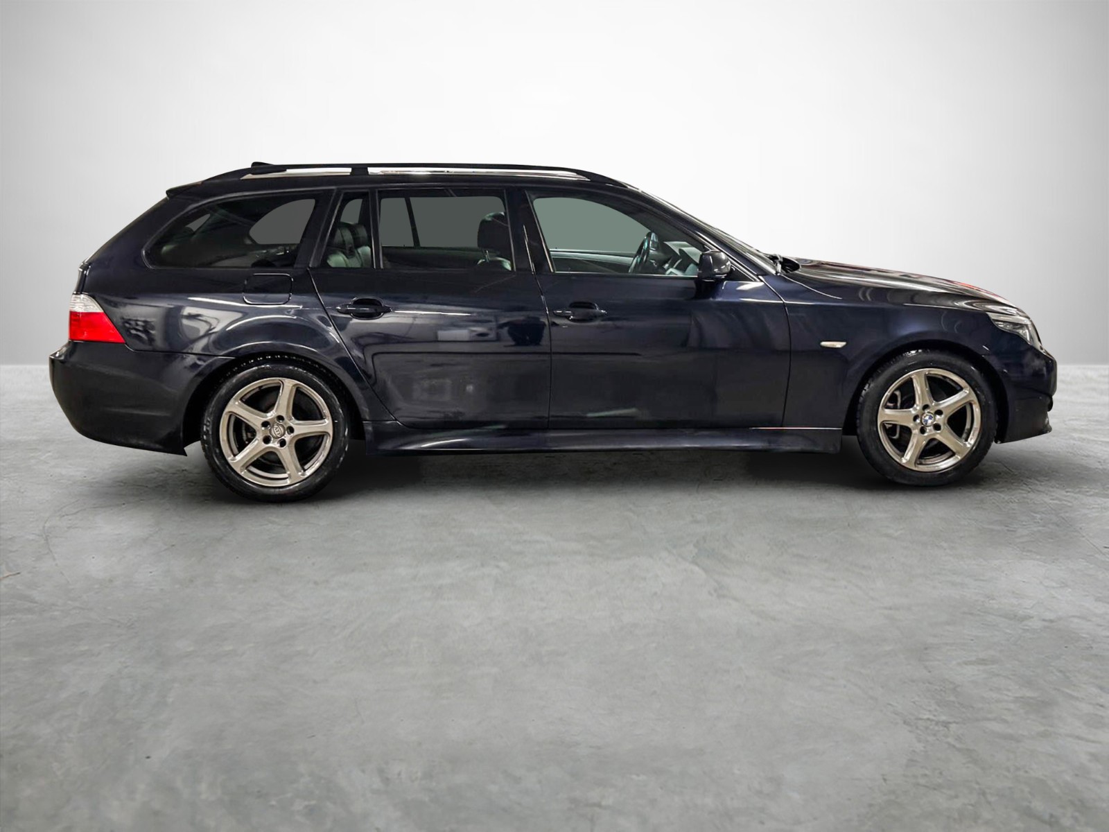 Bilde av BMW 5-serie 2009 520d 177hk 2*M sport / Navi Pro / Skinn / Soltak / Krok